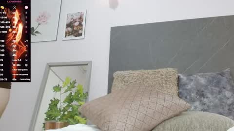 Lucie   online show from 01/02/25, 10:44