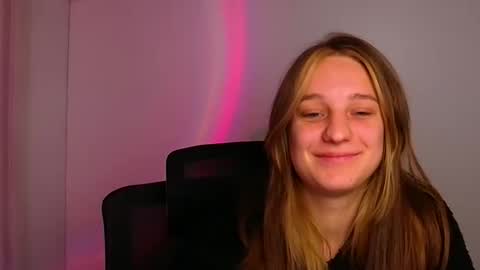 Lucie online show from 11/14/25, 02:27