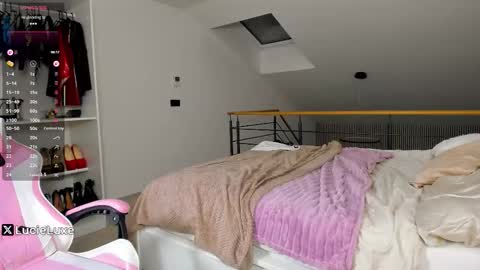 LucieLuxe online show from 11/26/25, 06:53