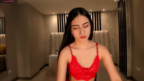 Lucie Martin online show from 03/02/26, 07:10