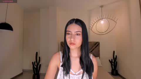 Lucie Martin online show from 04/21/26, 07:50