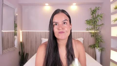 lucie online show from 04/17/26, 05:05