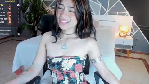 Snapshot of lucifer_dauhgter chatting on 12/12/24, 03:37 Lucy online show from 12/12/24, 03:37