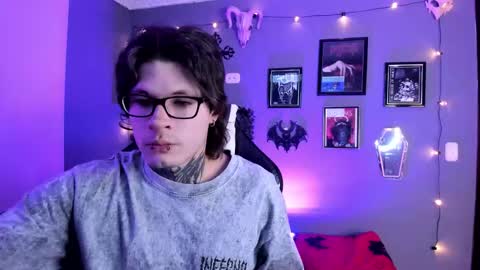 dominic online show from 03/19/26, 07:01