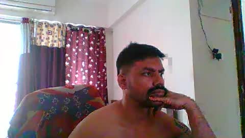 Snapshot of luciferdustin chatting on 10/05/25, 09:18 luciferdustin online show from 10/05/25, 09:18