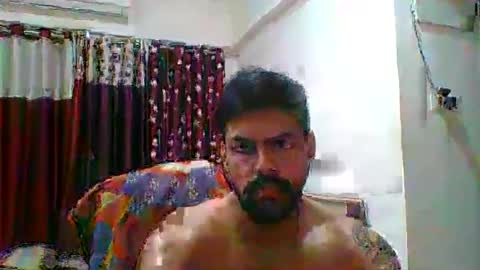 Snapshot of luciferdustin chatting on 10/23/25, 01:43 luciferdustin online show from 10/23/25, 01:43