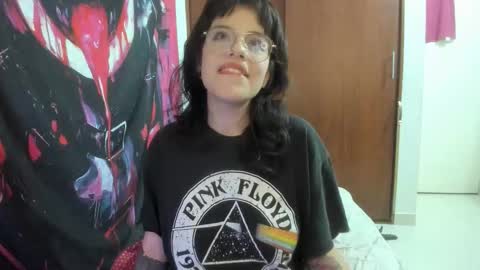 camila online show from 12/17/25, 05:24