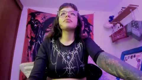 Snapshot of luciferrx666 chatting on 06/25/26, 07:02 camila online show from 06/25/26, 07:02