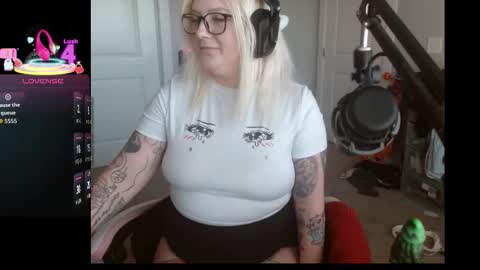 lucigooseygonewild online show from 10/17/25, 08:33