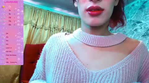 Snapshot of lucii_19 chatting on 02/14/25, 03:47 Lucia online show from 02/14/25, 03:47