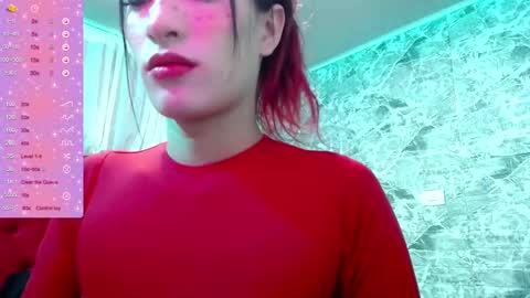 Snapshot of lucii_19 chatting on 02/14/25, 06:51 Lucia online show from 02/14/25, 06:51