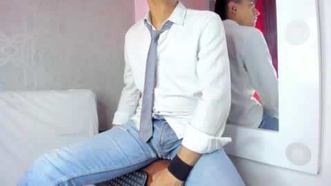 Leo online show from 03/03/25, 02:15