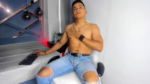 Leo online show from 11/28/25, 11:57