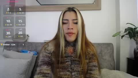 Snapshot of luciiana_lol chatting on 07/11/26, 02:31 luciiana online show from 07/11/26, 02:31