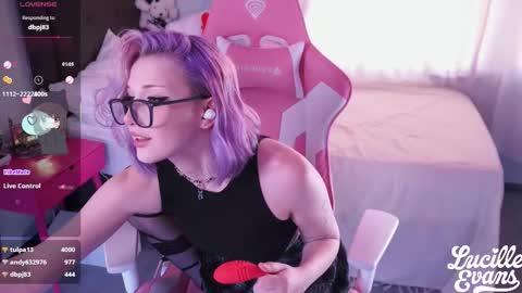 Lucy UwU online show from 11/26/25, 04:35