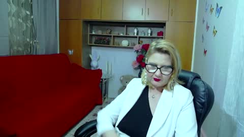 Lucille Fenly online show from 02/26/25, 12:38