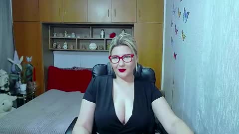 Lucille Fenly online show from 03/18/26, 10:13