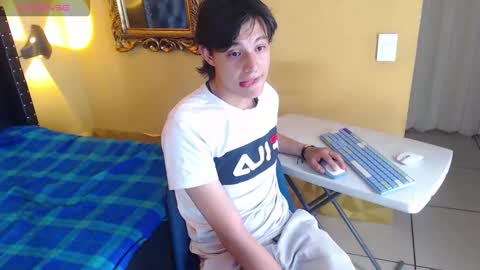 Snapshot of luckk_ chatting on 03/31/26, 04:24 luckk_ online show from 03/31/26, 04:24