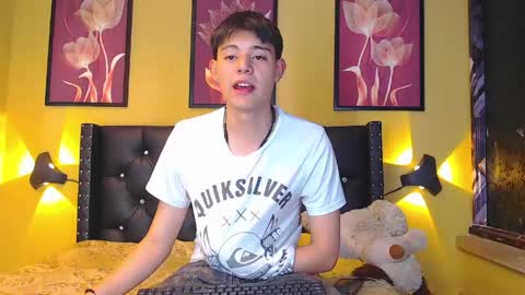 Snapshot of luckk_ chatting on 04/14/26, 05:35 luckk_ online show from 04/14/26, 05:35