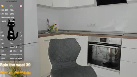 Snapshot of lucky__lady_ chatting on 01/22/25, 09:10 lucky__lady_ online show from 01/22/25, 09:10