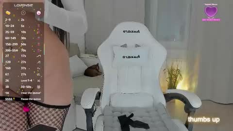 lucky__lady_ online show from 03/30/26, 10:33