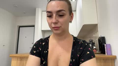 Snapshot of lucky_foryou_baby chatting on 10/12/25, 10:25 lucky_foryou_baby online show from 10/12/25, 10:25