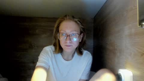 lucky_licky20 online show from 01/30/25, 04:16