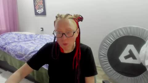 lucky_licky20 online show from 02/13/25, 02:56