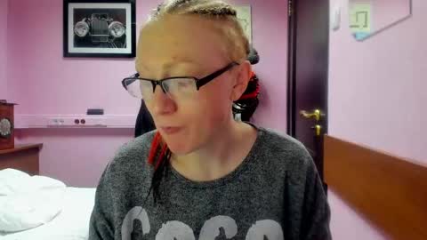 lucky_licky20 online show from 02/24/25, 03:02