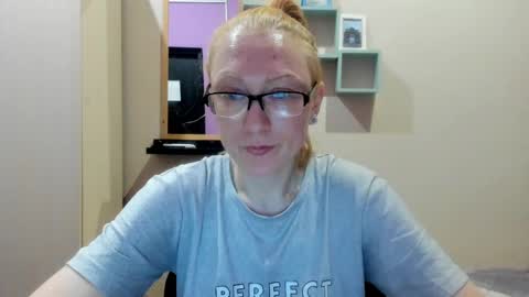 lucky_licky20 online show from 03/01/25, 03:21