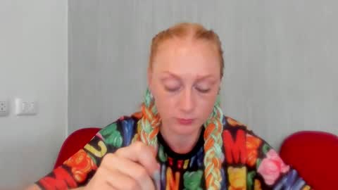lucky_licky20 online show from 10/13/25, 11:49