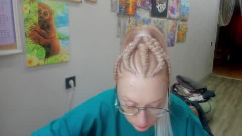 lucky_licky20 online show from 02/05/26, 03:44