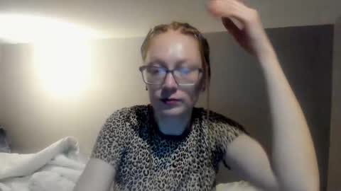 lucky_licky20 online show from 03/12/26, 04:18