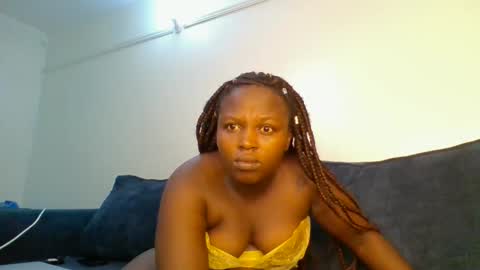 Crisiah online show from 04/22/26, 07:00