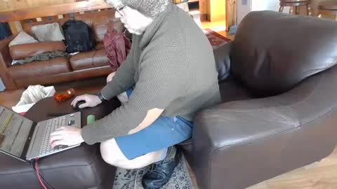 LuckyBlondeCouple online show from 12/23/24, 03:44