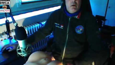 Snapshot of luckyfreak1 chatting on 02/01/25, 10:26 call me Stefan online show from 02/01/25, 10:26