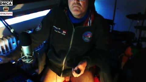 Snapshot of luckyfreak1 chatting on 03/02/25, 02:08 call me Stefan online show from 03/02/25, 02:08