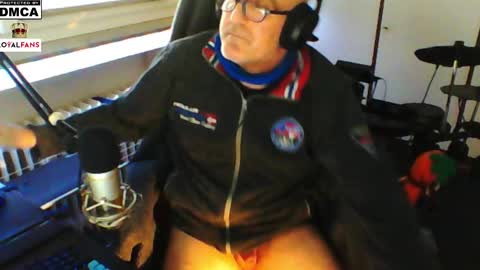 Snapshot of luckyfreak1 chatting on 03/02/25, 09:21 call me Stefan online show from 03/02/25, 09:21