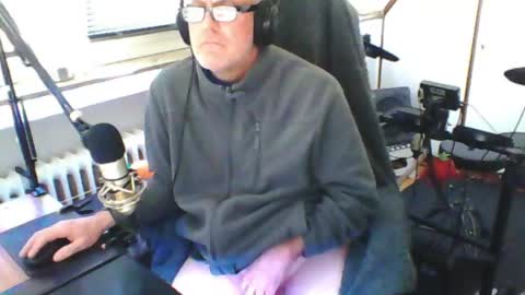        call me  Stefan online show from 04/25/26, 01:41