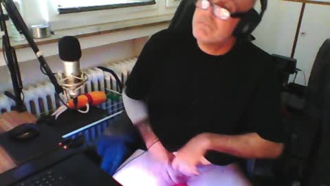        call me  Stefan online show from 05/24/26, 08:19