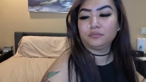 Snapshot of luckylee1992 chatting on 09/11/25, 02:11 luckylee1992 online show from 09/11/25, 02:11