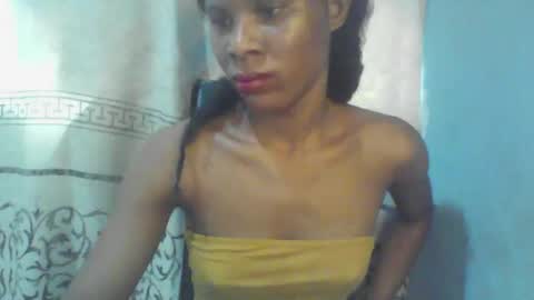 Snapshot of luckymadequeen chatting on 09/20/25, 06:25 Gloria online show from 09/20/25, 06:25