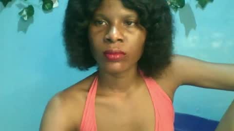 Snapshot of luckymadequeen chatting on 10/03/25, 03:14 Gloria online show from 10/03/25, 03:14