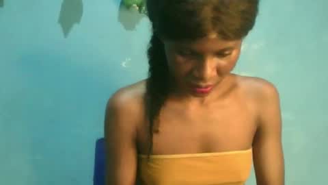 Snapshot of luckymadequeen chatting on 10/04/25, 09:24 Gloria online show from 10/04/25, 09:24