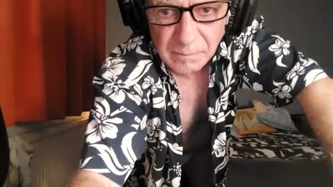 luckypuppy222 online show from 06/25/26, 01:38