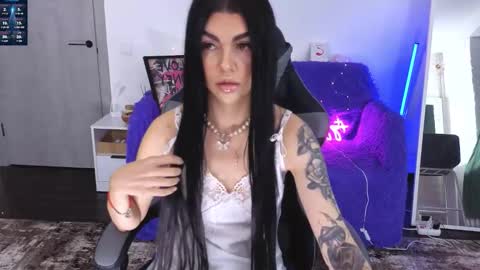 Monika online show from 12/05/25, 01:31