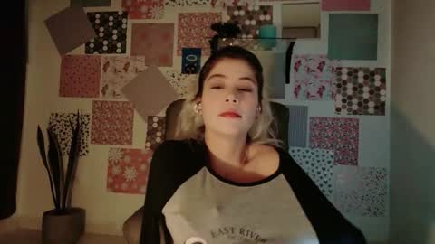 luckysapphire777 online show from 11/09/25, 03:27