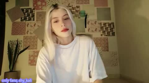 luckysapphire777 online show from 12/22/25, 06:43