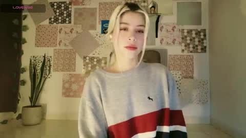 luckysapphire777 online show from 04/21/26, 09:48