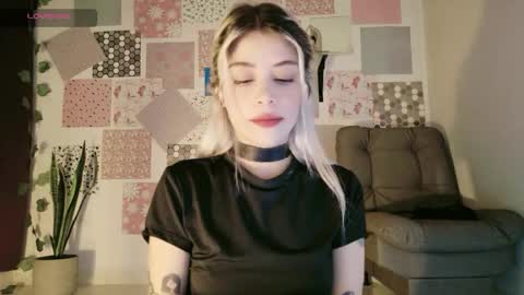 luckysapphire777 online show from 06/06/26, 01:27